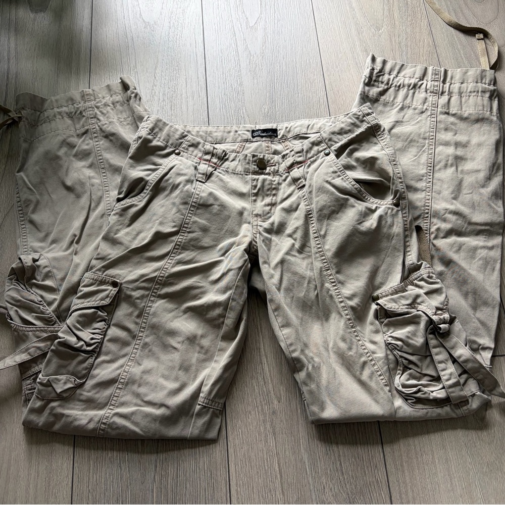 Vintage Seduction Low Rise Baggy Cargo Pants - Picture 2 of 10